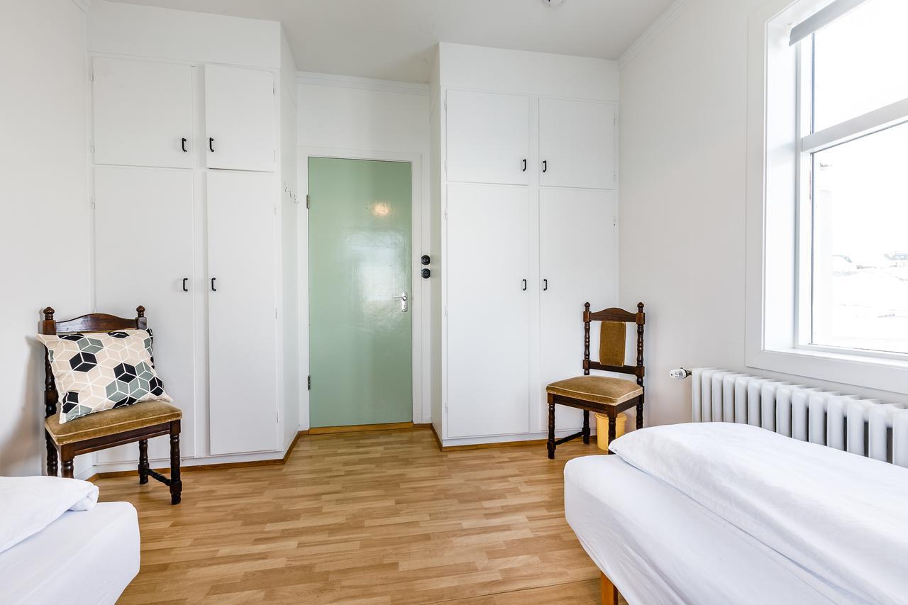 Riverside Hostel Блёндюоус Экстерьер фото